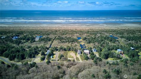 2543 State Route 109 Ocean Shores WA 98569