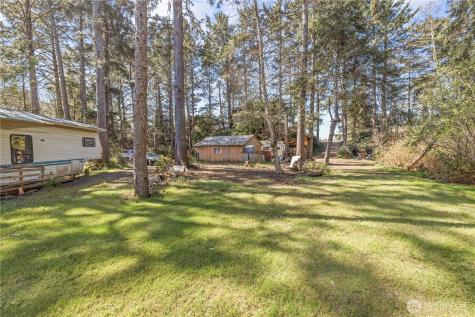 2543 State Route 109 Ocean Shores WA 98569