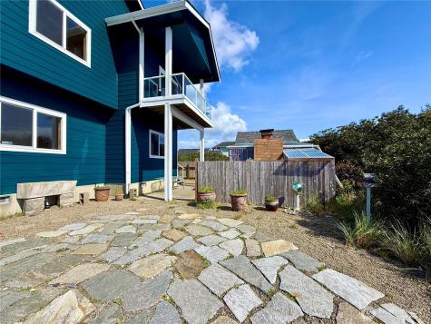 1160 Greenview Avenue SW Ocean Shores WA 98569