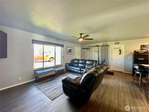 405 E Chelan Street Coulee City WA 99115