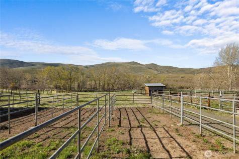1260 Burbank Creek Road Yakima WA 98901