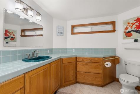 1981 Grey Gull Lane S Westport WA 98595
