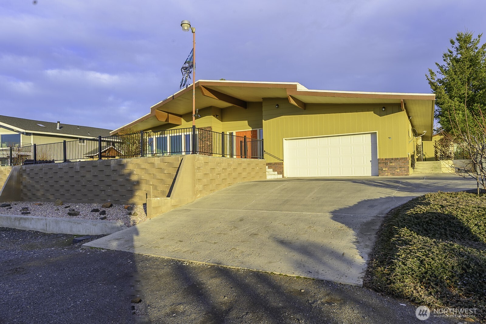 61 NE Pelican Place Moses Lake WA 98837