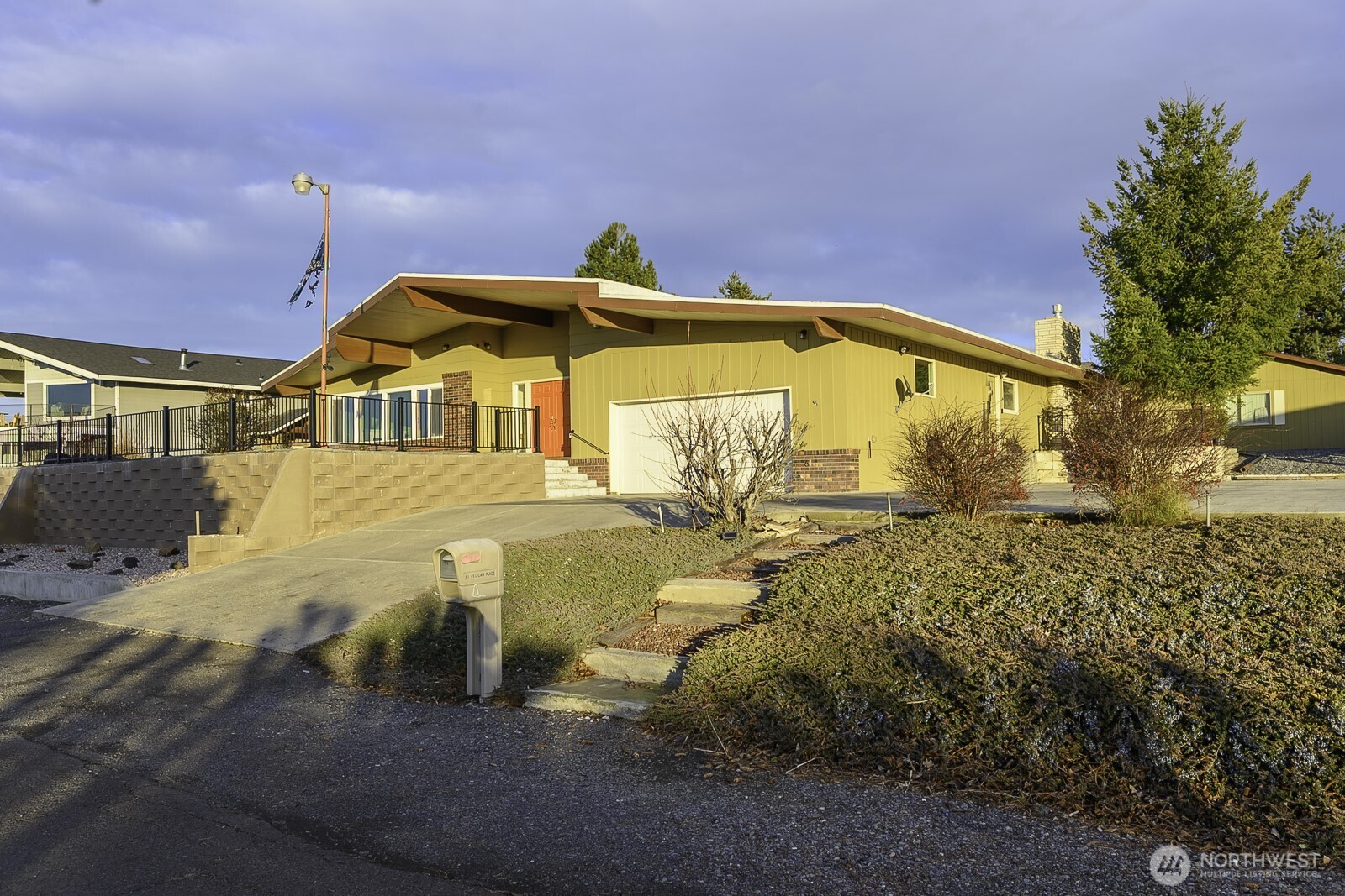 61 NE Pelican Place Moses Lake WA 98837