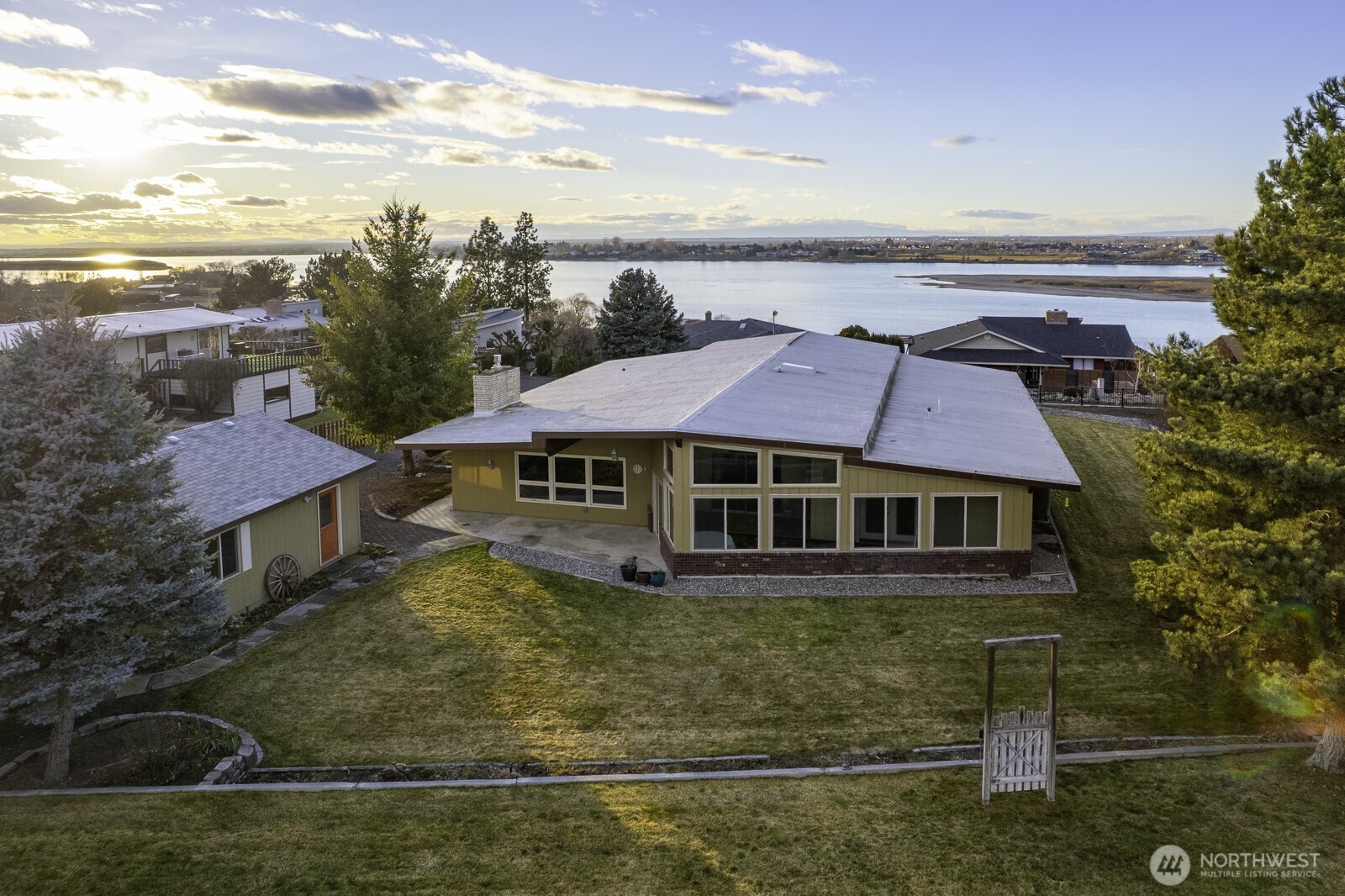 61 NE Pelican Place Moses Lake WA 98837