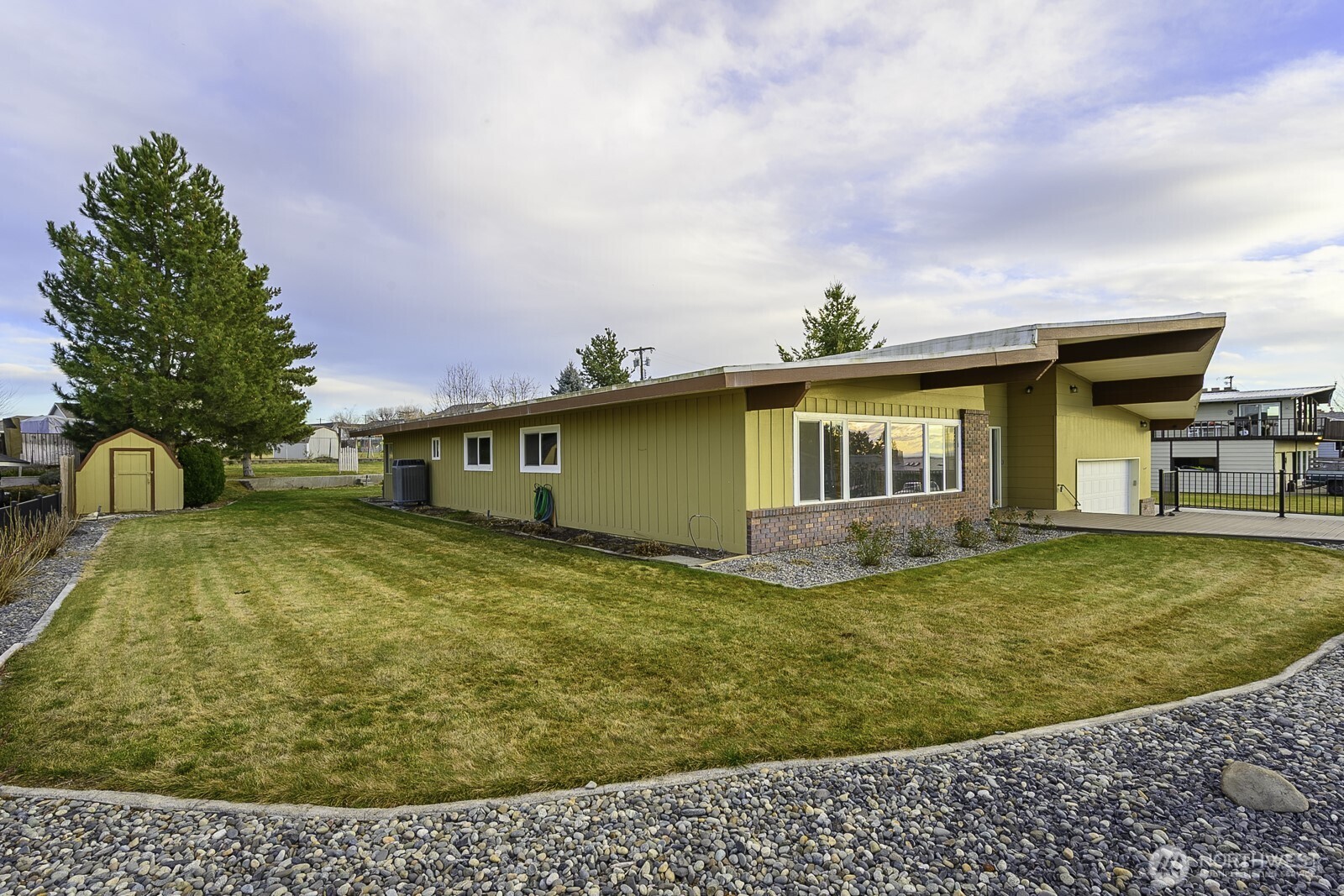 61 NE Pelican Place Moses Lake WA 98837