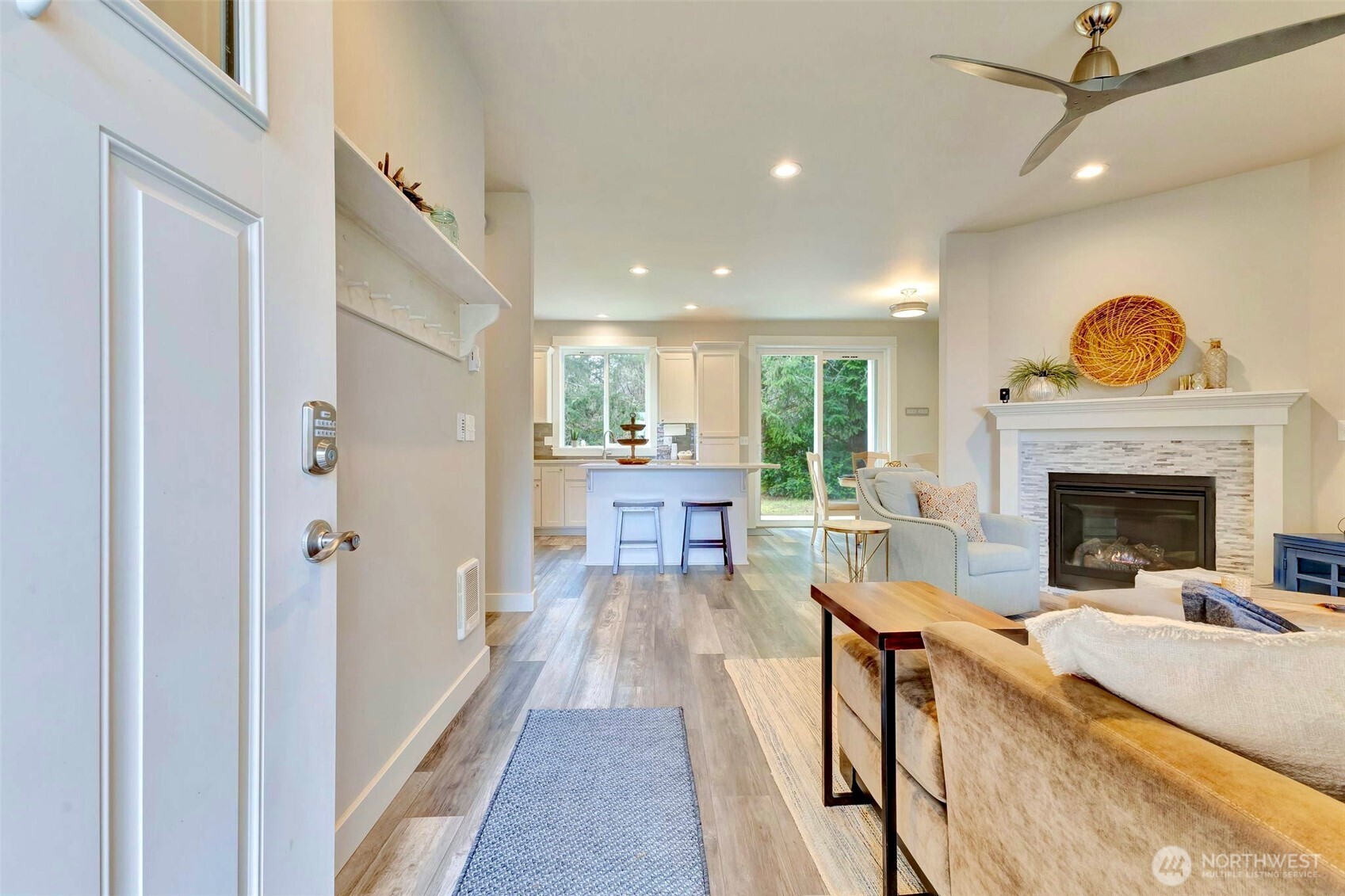136 Spruce Loop SW Ocean Shores WA 98569