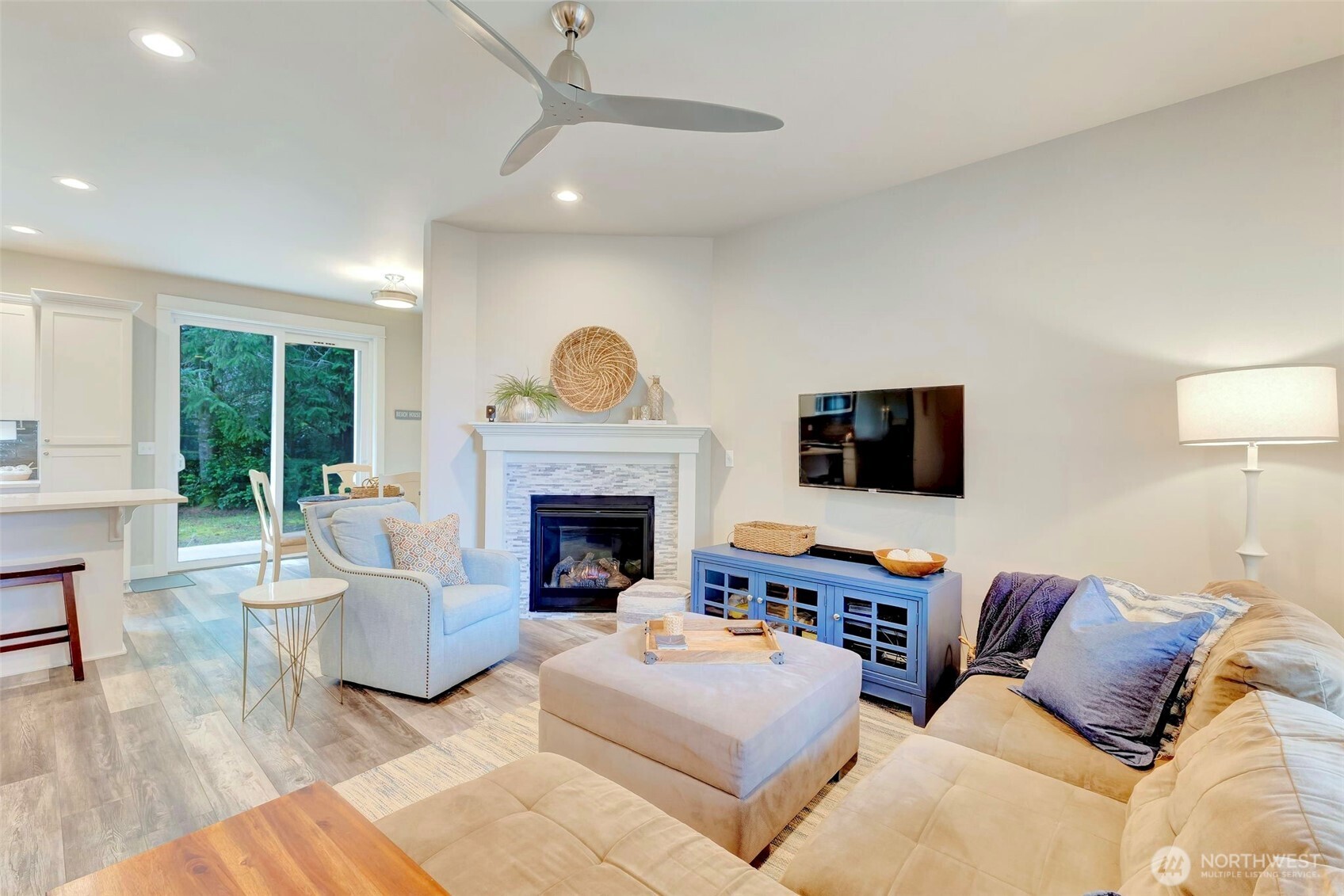 136 Spruce Loop SW Ocean Shores WA 98569