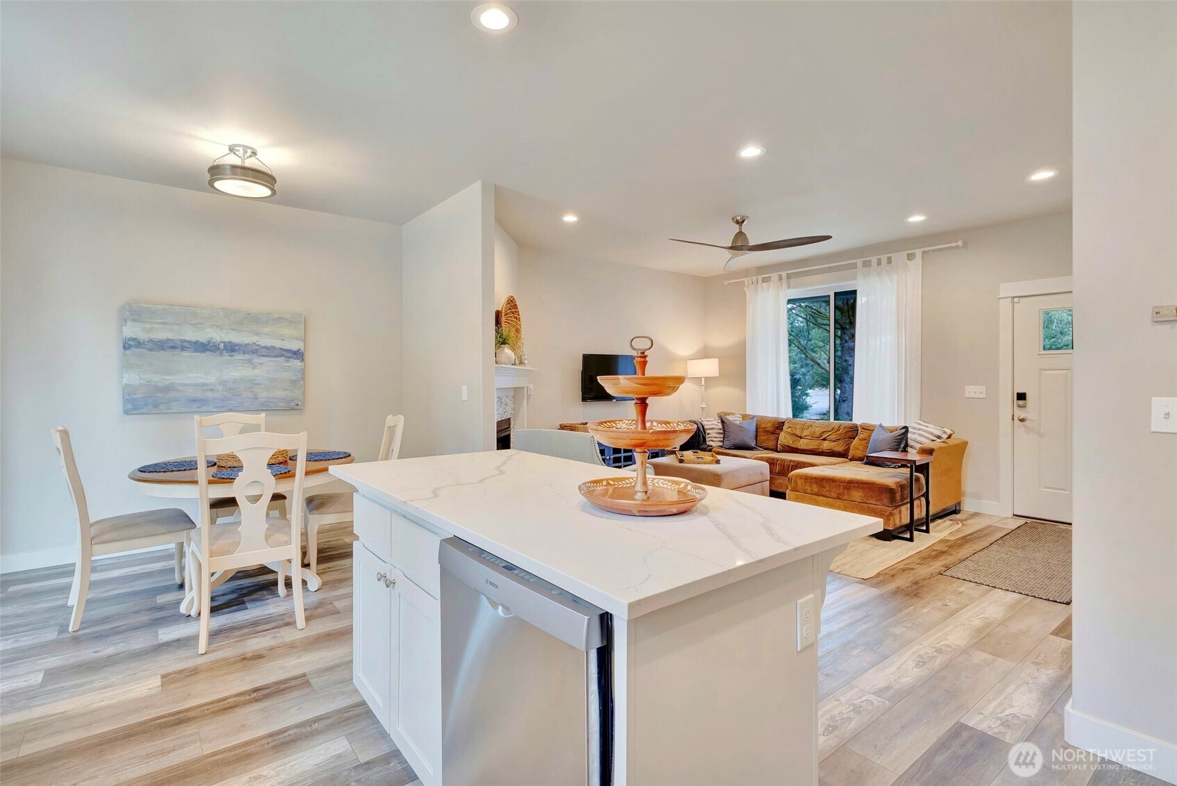 136 Spruce Loop SW Ocean Shores WA 98569