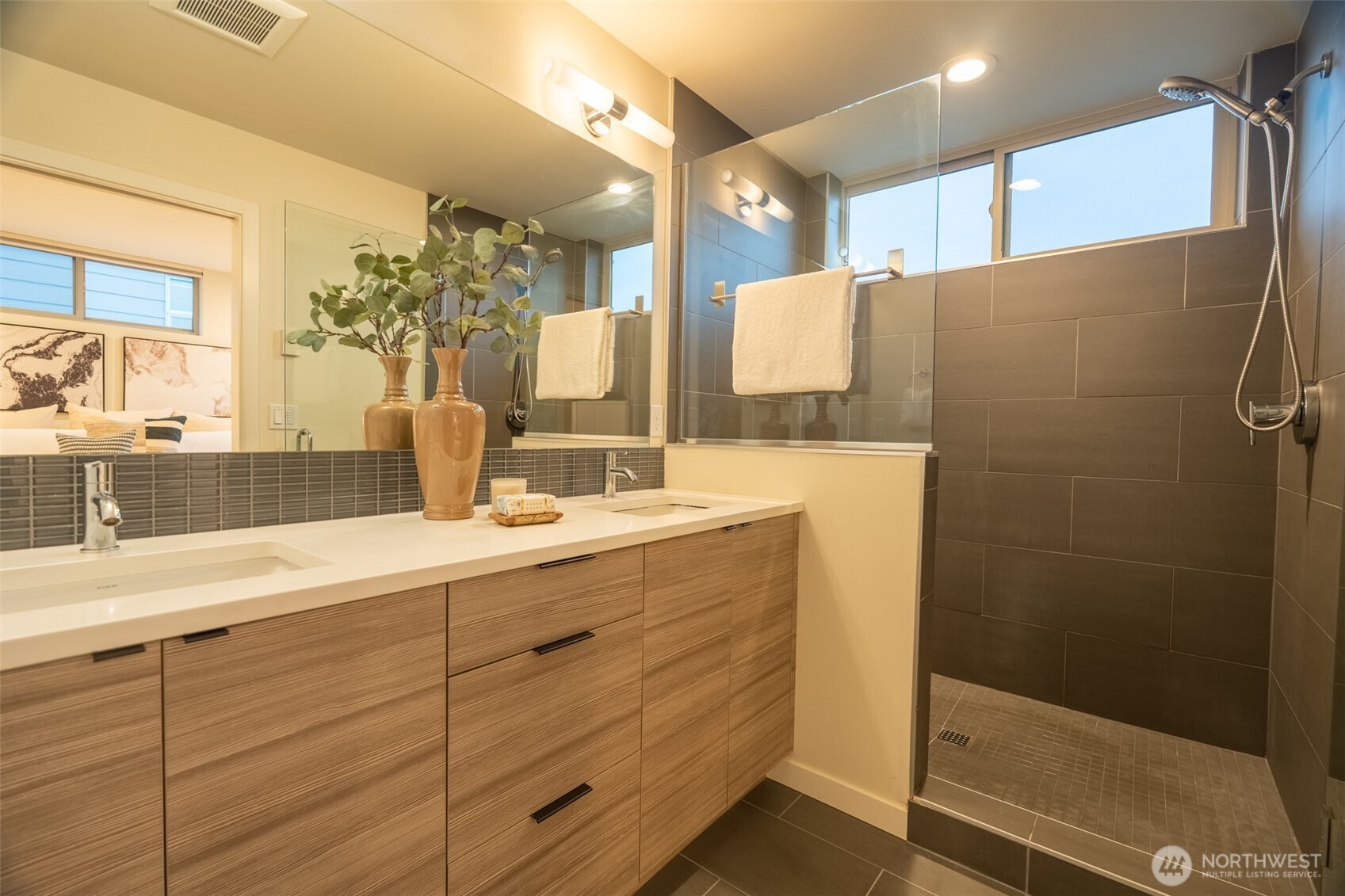 4413 Meridian Avenue N Seattle WA 98103