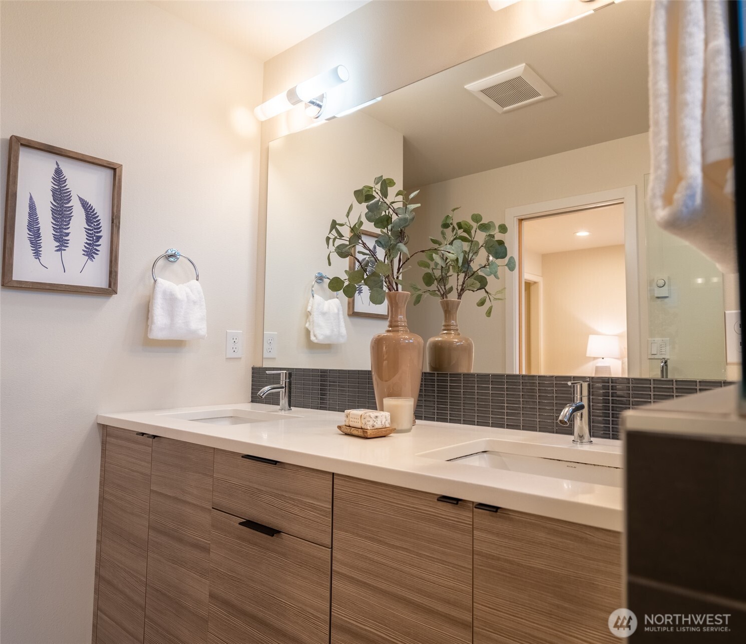 4413 Meridian Avenue N Seattle WA 98103