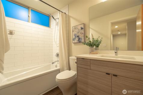 4413 Meridian Avenue N Seattle WA 98103