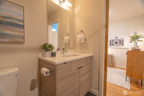4413 Meridian Avenue N Seattle WA 98103
