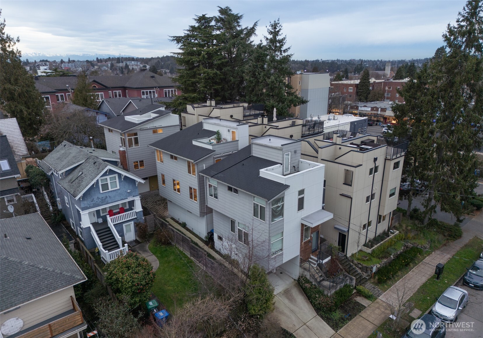 4413 Meridian Avenue N Seattle WA 98103