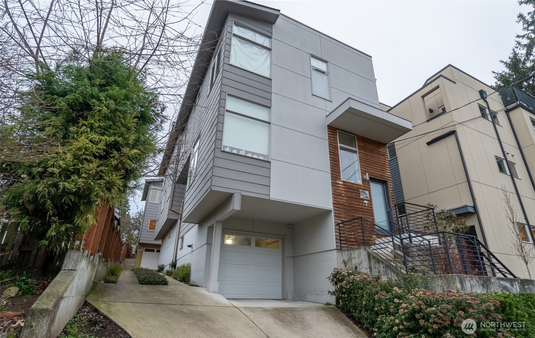 4413 Meridian Avenue N Seattle WA 98103