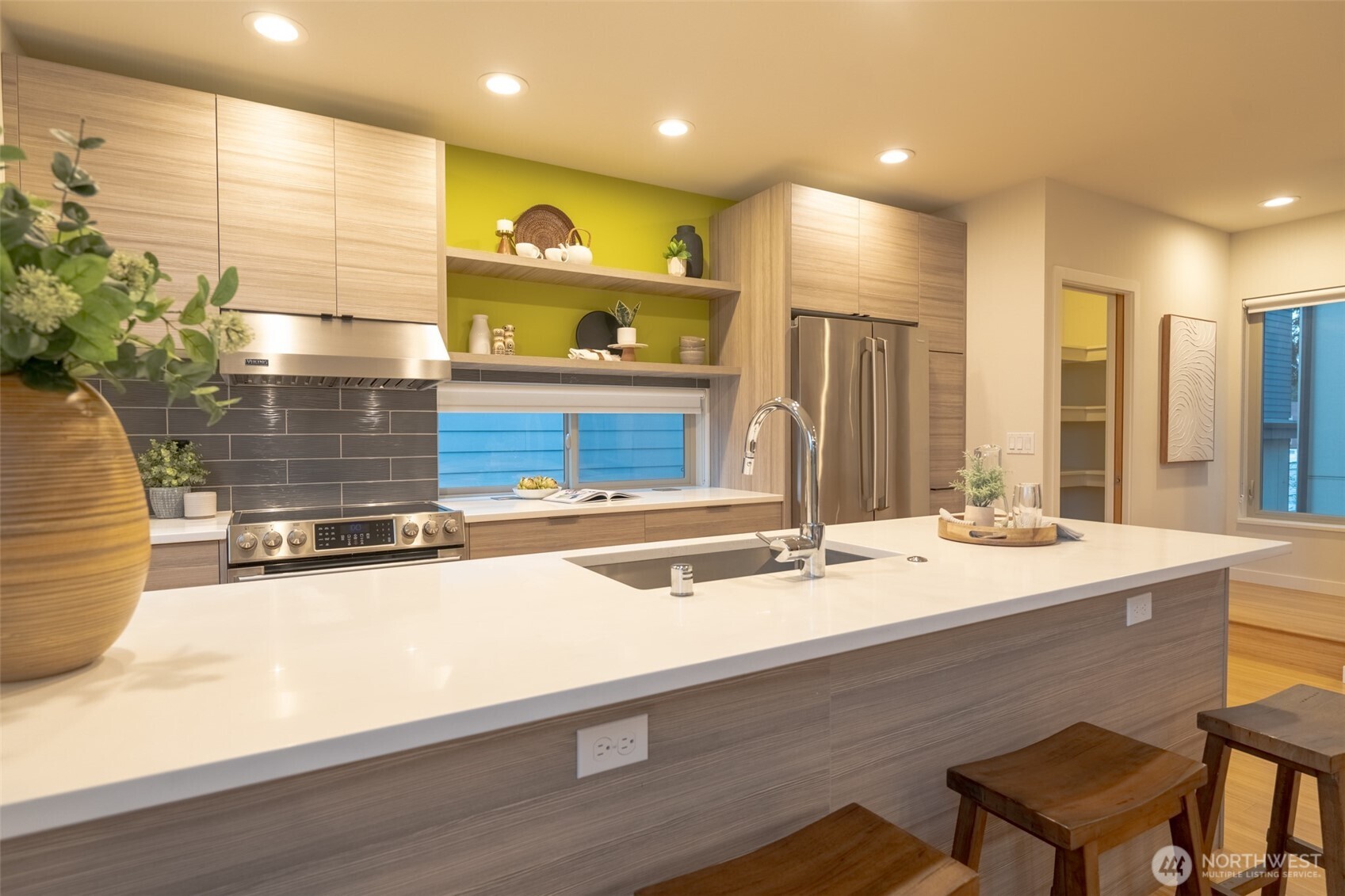 4413 Meridian Avenue N Seattle WA 98103