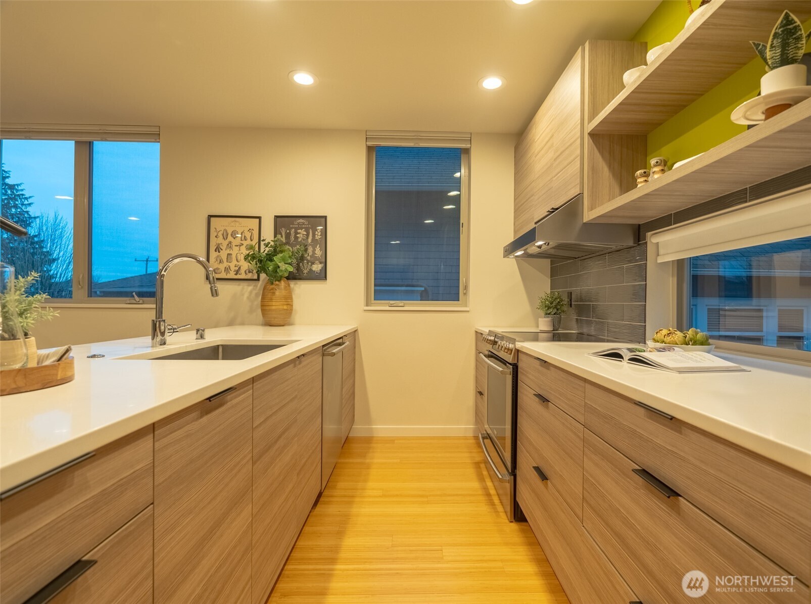 4413 Meridian Avenue N Seattle WA 98103