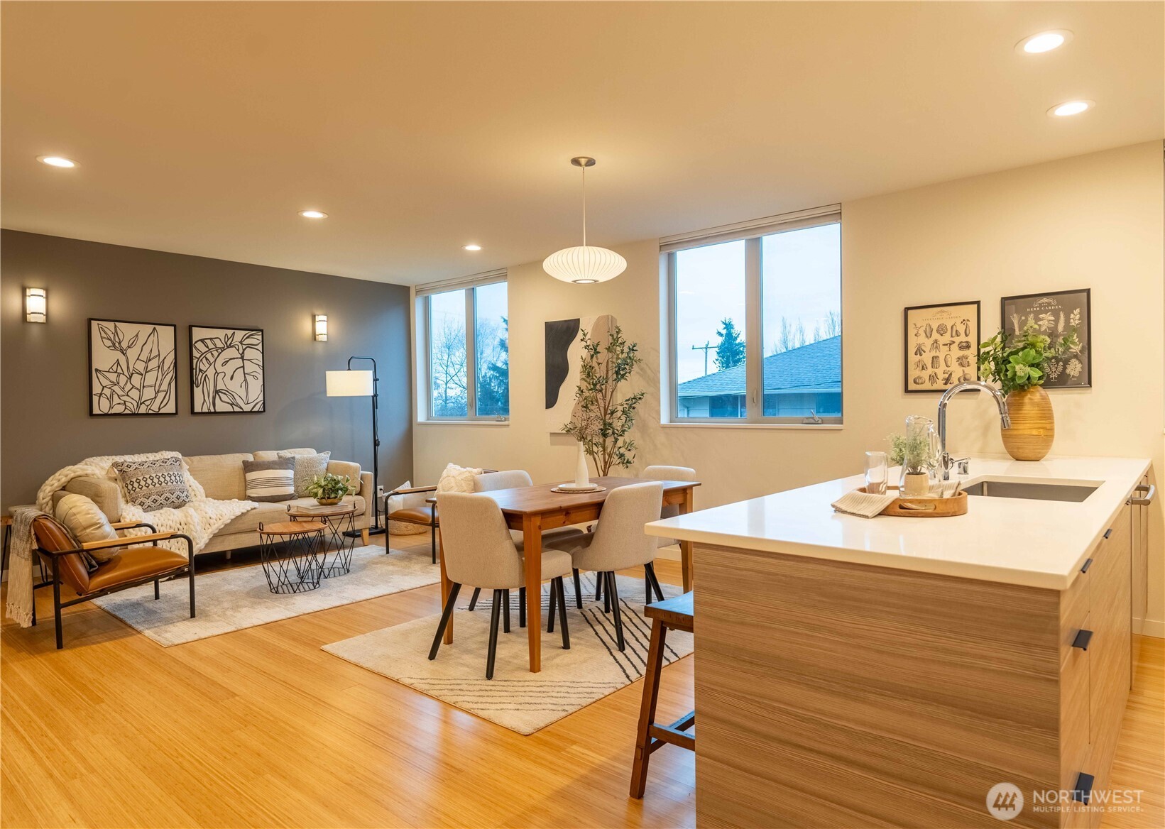 4413 Meridian Avenue N Seattle WA 98103