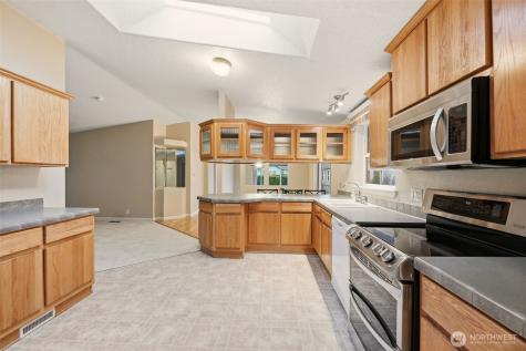 14727 43rd Avenue NE Marysville WA 98271