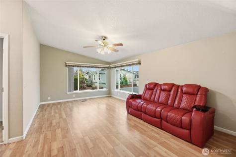 14727 43rd Avenue NE Marysville WA 98271