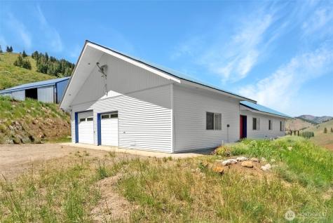 427 Rendezvous Road Winthrop WA 98862