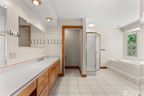 427 Rendezvous Road Winthrop WA 98862