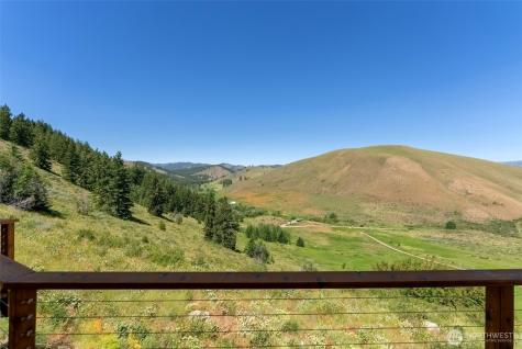 427 Rendezvous Road Winthrop WA 98862
