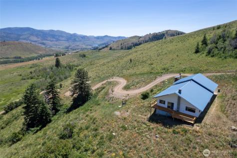 427 Rendezvous Road Winthrop WA 98862