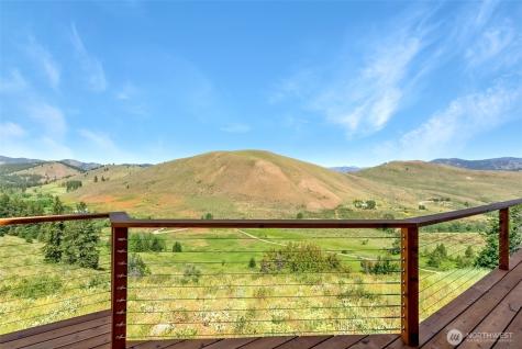 427 Rendezvous Road Winthrop WA 98862
