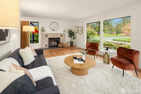 6857 44th Avenue NE Seattle WA 98115