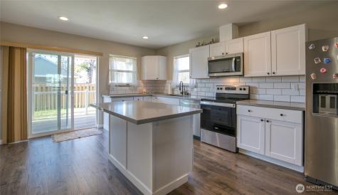 839 N 1st Street Westport WA 98595