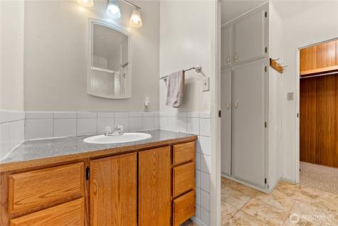 1622 Loomis Oroville Road Oroville WA 98827
