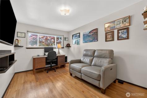 18904 66th Place W Lynnwood WA 98036