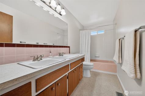 18904 66th Place W Lynnwood WA 98036