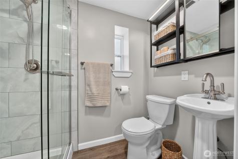 18904 66th Place W Lynnwood WA 98036