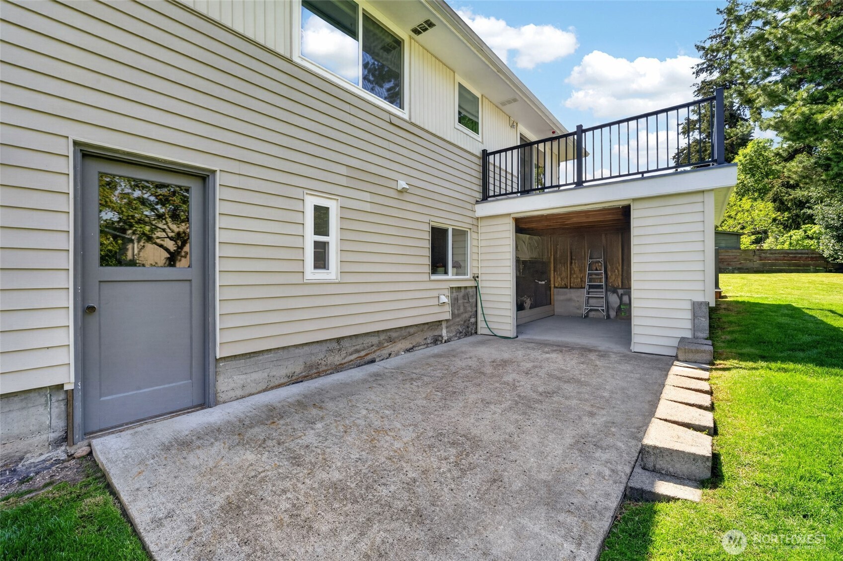 18904 66th Place W Lynnwood WA 98036