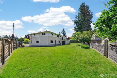 18904 66th Place W Lynnwood WA 98036