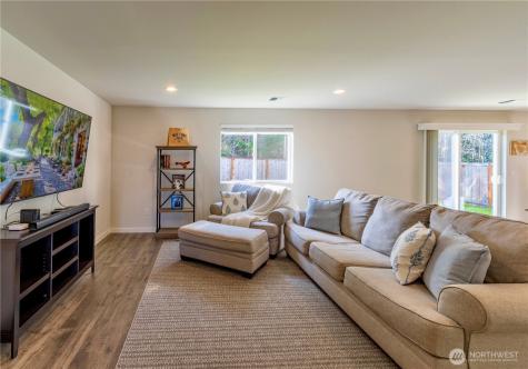120 Valley Creek Drive Port Angeles WA 98362