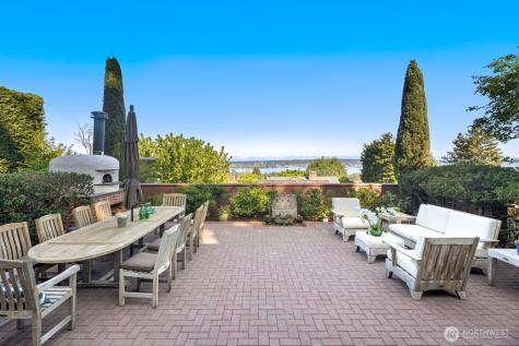 7044 50th Avenue NE Seattle WA 98115