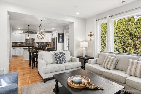 1074 Ridge Street Mukilteo WA 98275