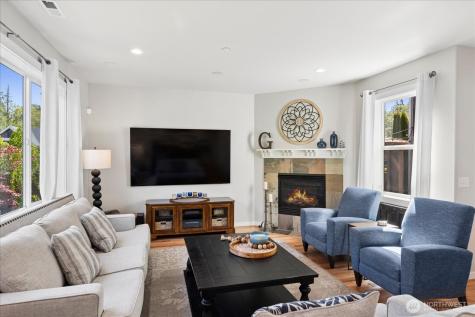 1074 Ridge Street Mukilteo WA 98275