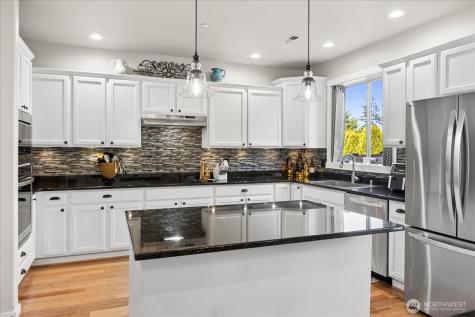 1074 Ridge Street Mukilteo WA 98275