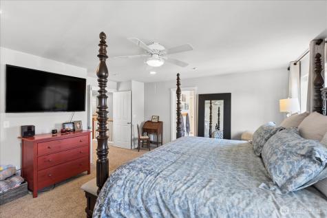 1074 Ridge Street Mukilteo WA 98275