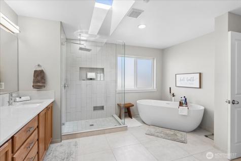 1074 Ridge Street Mukilteo WA 98275