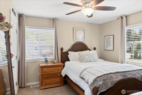 1074 Ridge Street Mukilteo WA 98275