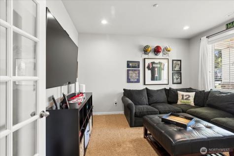 1074 Ridge Street Mukilteo WA 98275