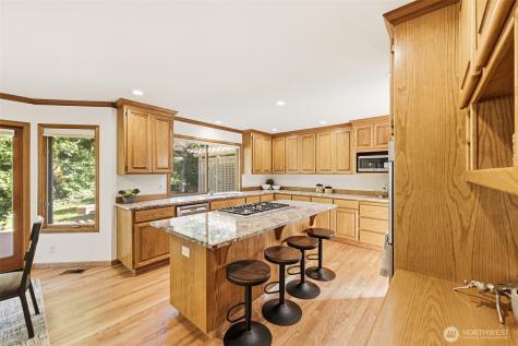 5570 176th Place SE Bellevue WA 98006