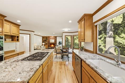 5570 176th Place SE Bellevue WA 98006