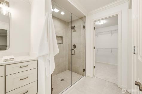 5570 176th Place SE Bellevue WA 98006