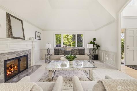 5570 176th Place SE Bellevue WA 98006